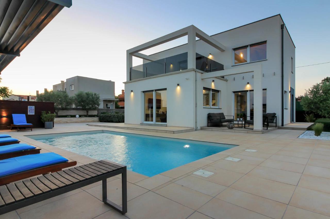 Modern Villa Nerina With Private Pool Near Pula Exterior photo