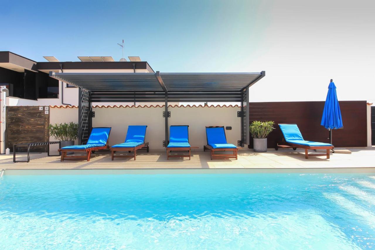 Modern Villa Nerina With Private Pool Near Pula Exterior photo