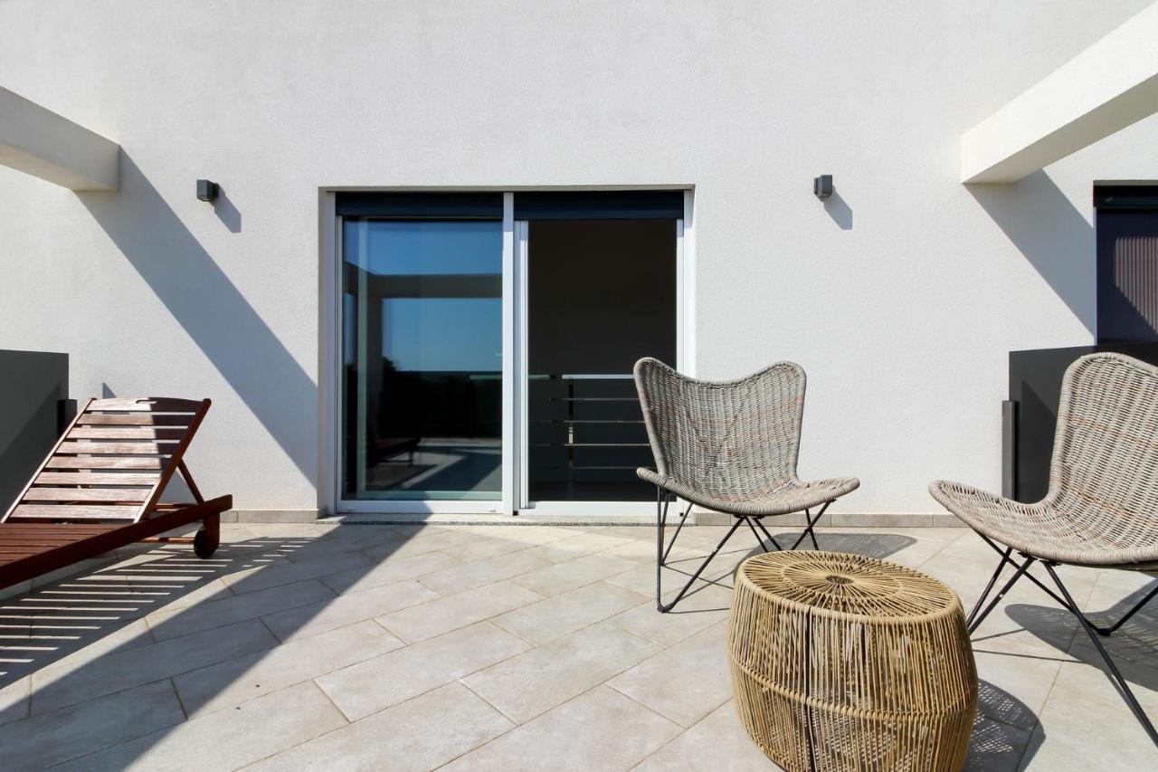 Modern Villa Nerina With Private Pool Near Pula Exterior photo
