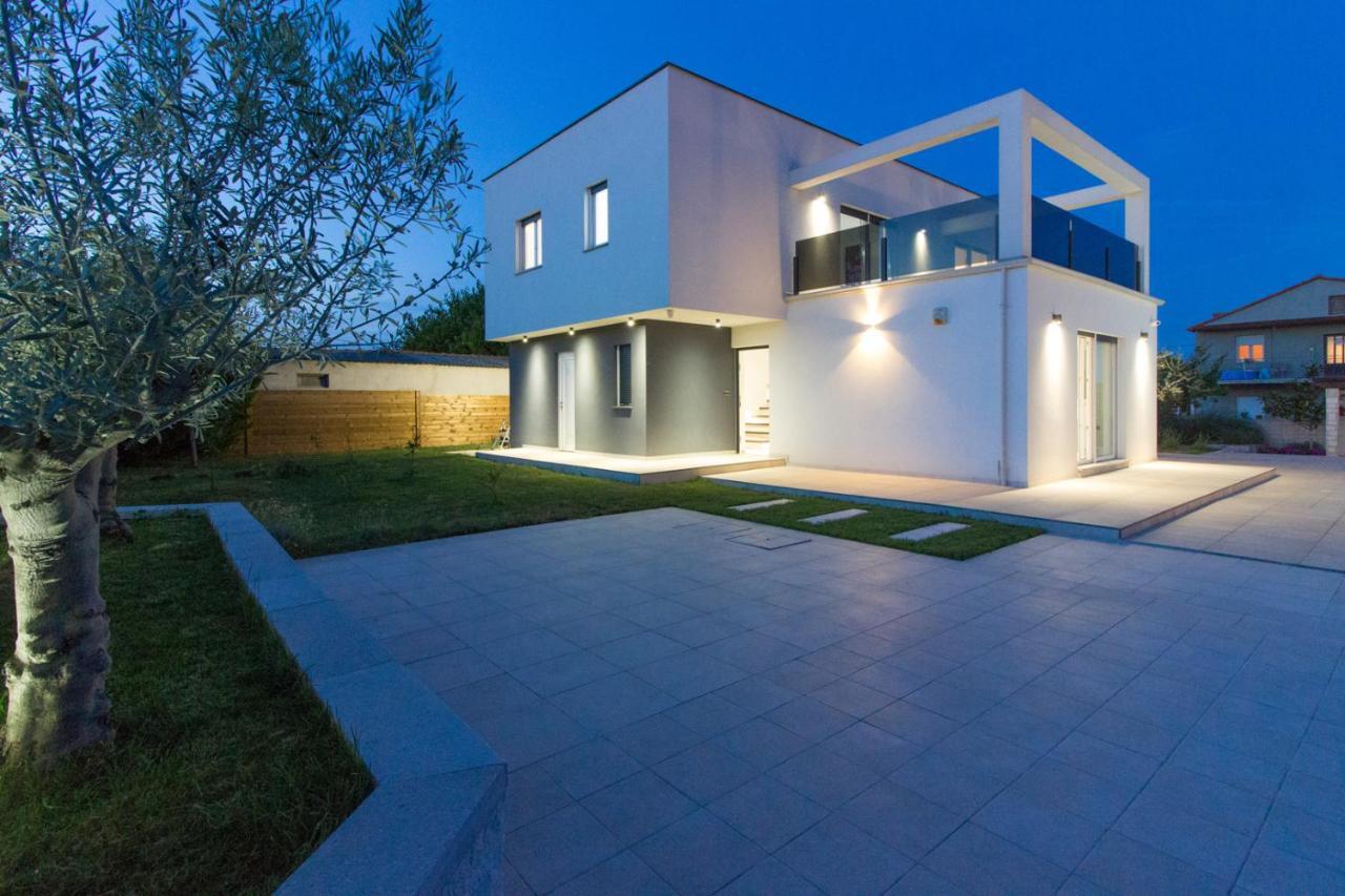 Modern Villa Nerina With Private Pool Near Pula Exterior photo